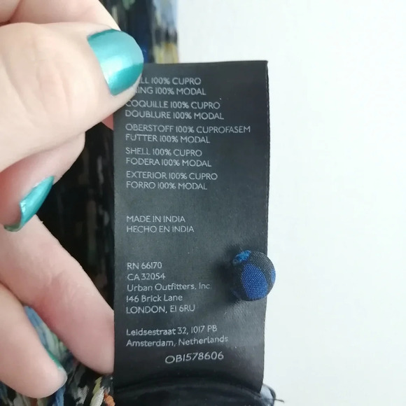 By Anthropologie Peasant Blouse Button Up Semi Sheer Pleated Top Neck Tassels XS - Picture 13 of 16